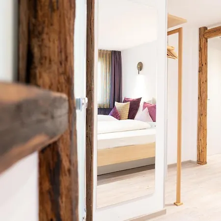 호텔 Restaurant Krehl's Linde 3*