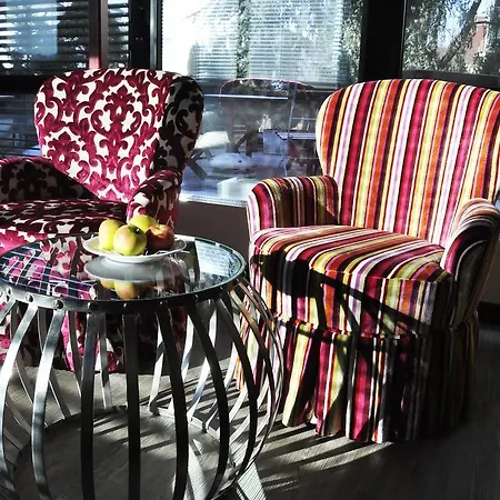 Restaurant Krehl's Linde 호텔 3*