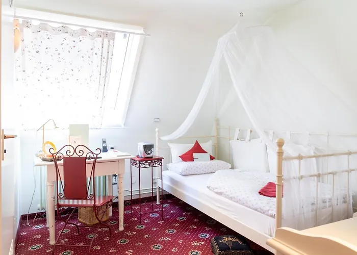 Hotel Restaurant Krehl's Linde 3*