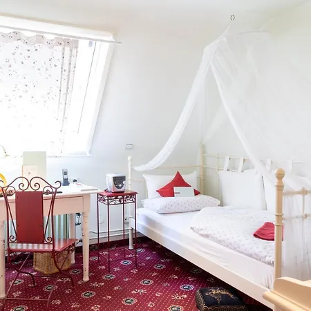 Hotel Restaurant Krehl's Linde 3*