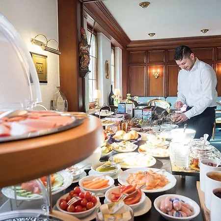 Restaurant Krehl's Linde Hotel 3*