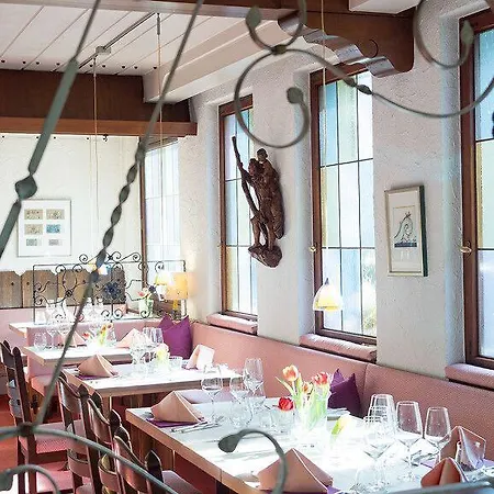 Hotel Restaurant Krehl's Linde 3*