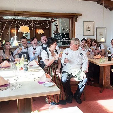 Hotel Restaurant Krehl's Linde 3*