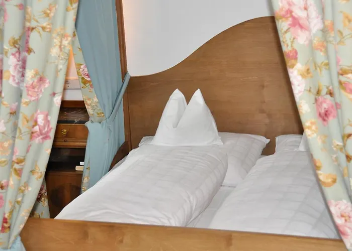 レストラン クレールズ リンデ 3*